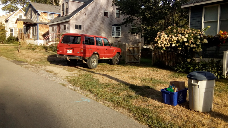 Love that land cruiser. I just saw a brand new one on the ferry today and it seemed hideously oversized in comparison.